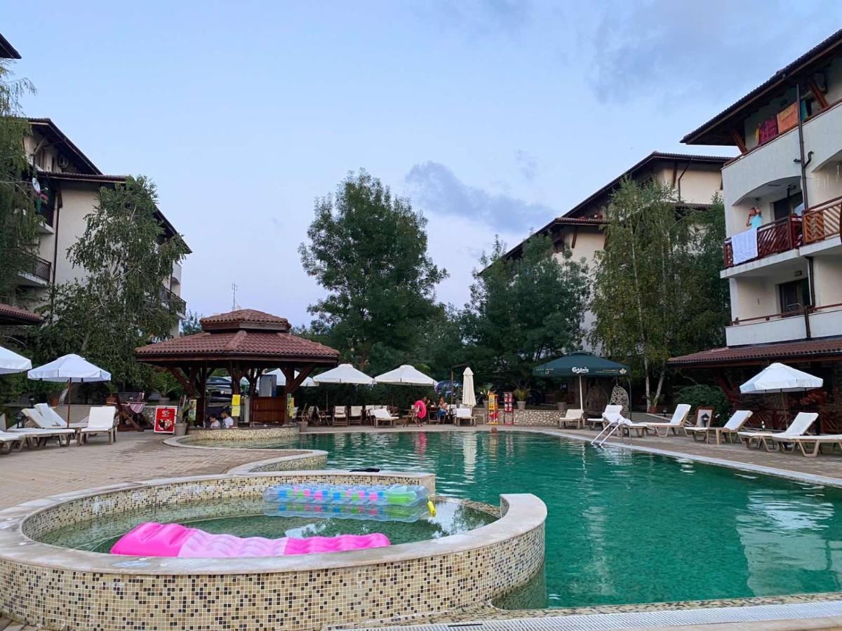 Aparthotel Mm Complex Primorsko Esterno foto
