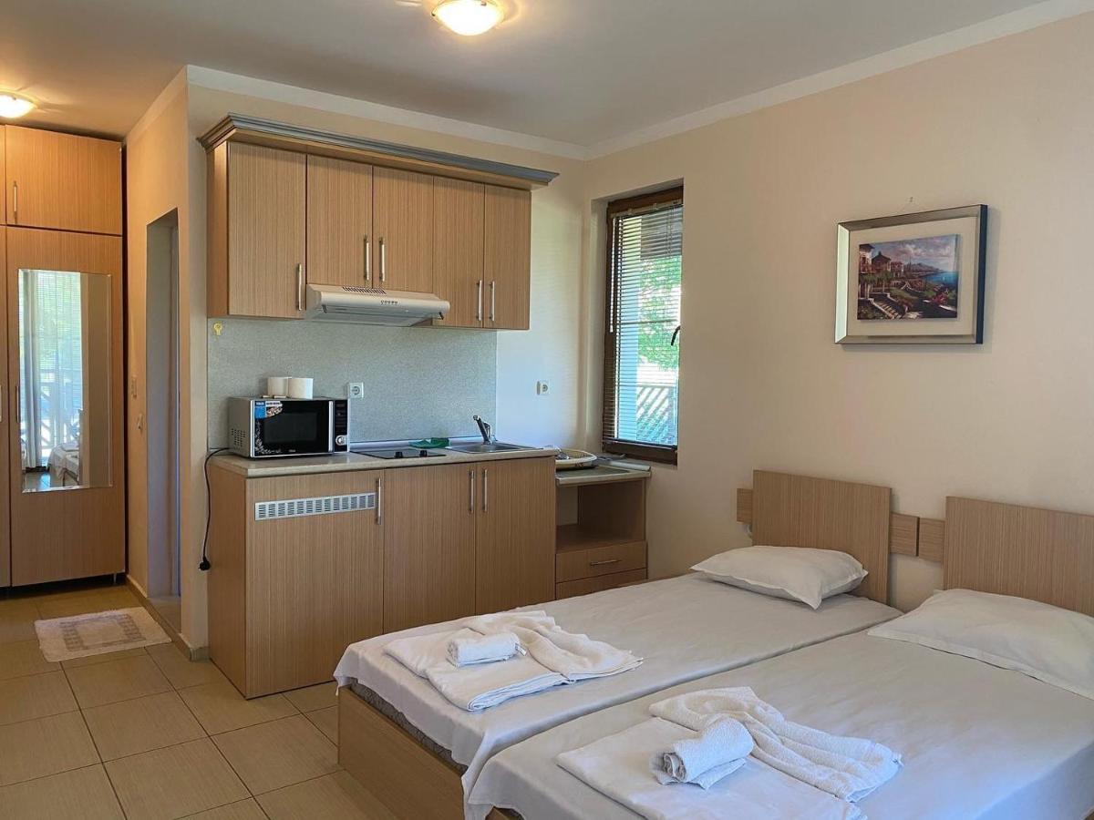 Aparthotel Mm Complex Primorsko Esterno foto