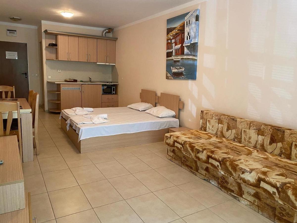 Aparthotel Mm Complex Primorsko Esterno foto